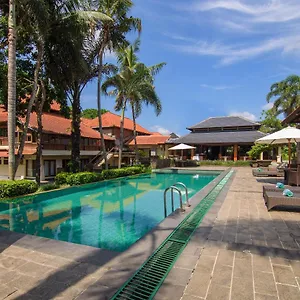 Champlung Sari And Spa Hotell